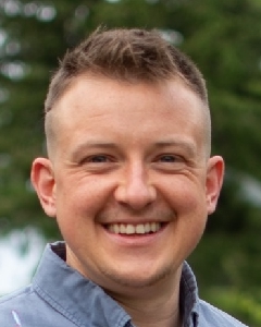 Lee             A. Golembiewski
